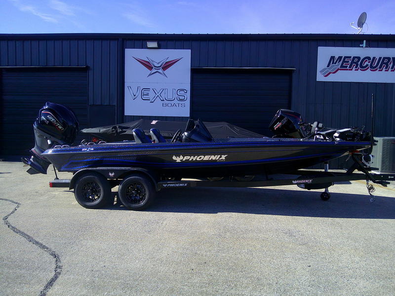 2026 Phoenix Bass Boats 721zxl