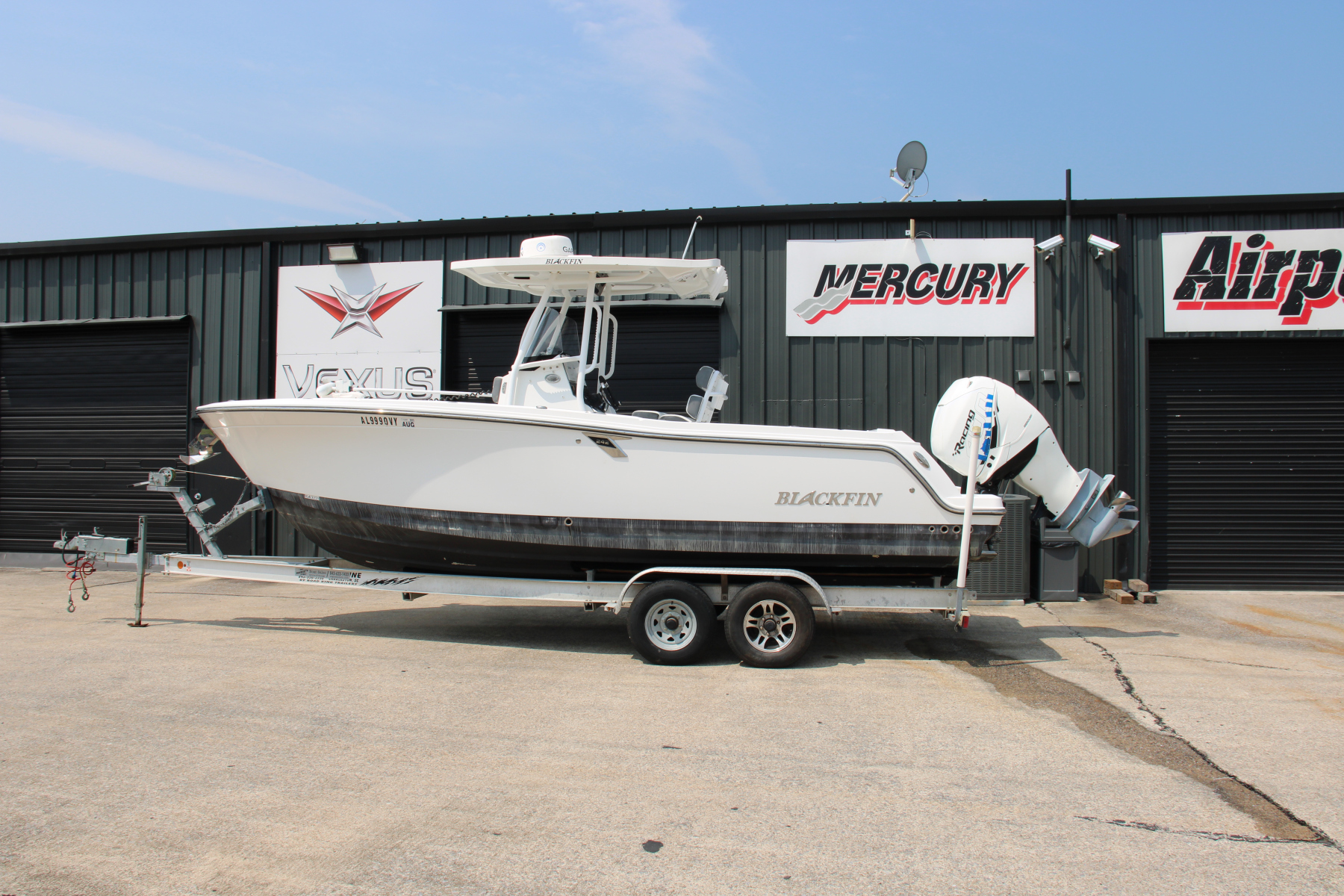 2019 Blackfin 242